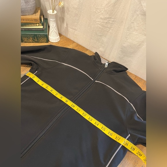 🖤 NWOT GURU SPORTSWEAR – Black Active Jacket – Women’s Size S - Picture 7 of 8